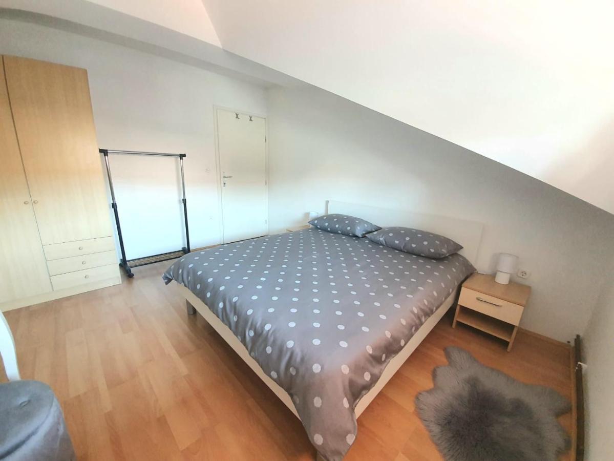 Apartment Lily Near Zagreb Airport Velika Gorica Exterior foto