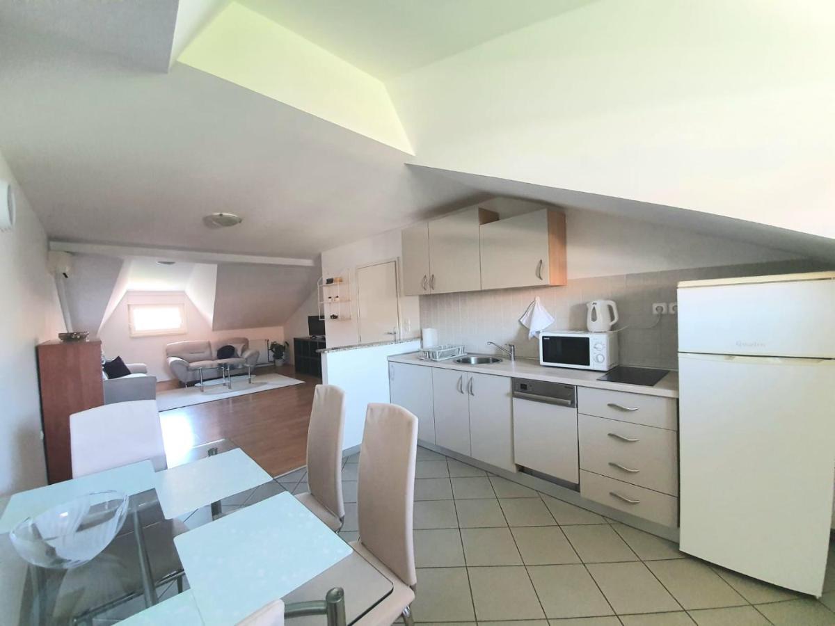 Apartment Lily Near Zagreb Airport Velika Gorica Exterior foto
